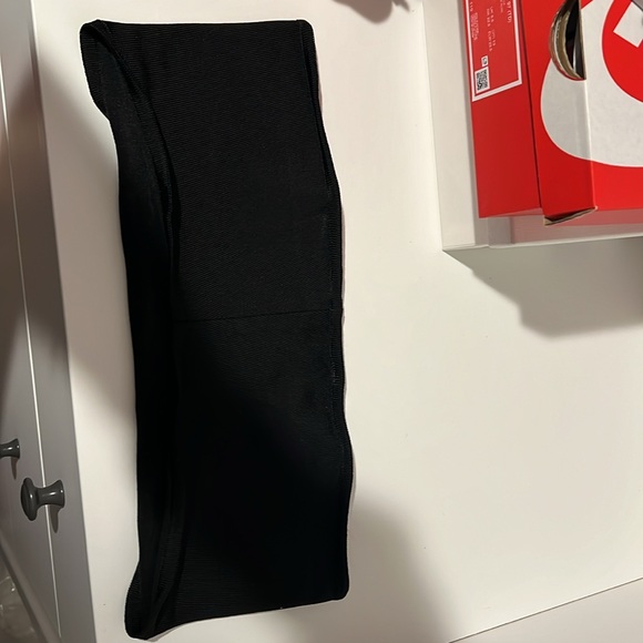 Balmain Tube top. Like New. Worn once. Size 38 - Picture 3 of 4